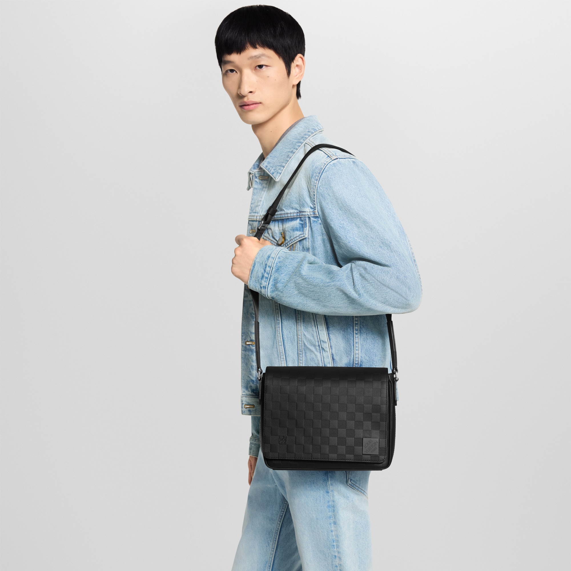 District PM Damier Infini Leather - Men - Bags | LOUIS VUITTON ®